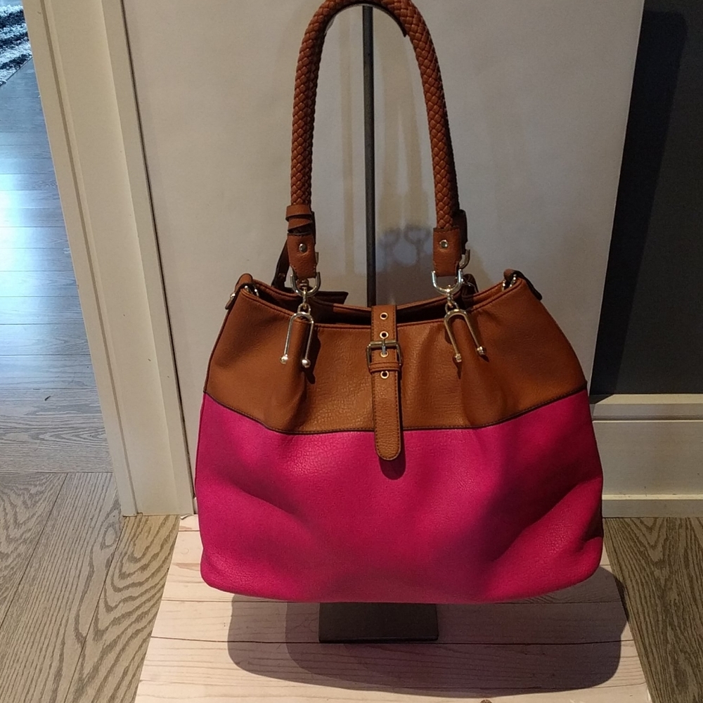👠👠👠Nice shoulder bag by Black River🌺🌸